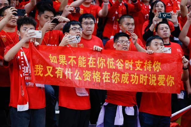 巴萨考虑孔德国家德比复出的可能性，但不愿冒险首发